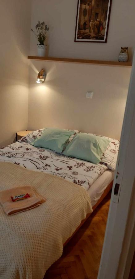 Апартаменты Rosy Apartman Вонярцвашхедь Экстерьер фото